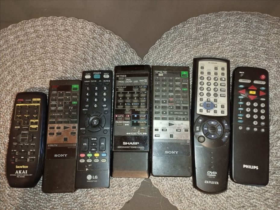 Piloty do audio wideo.