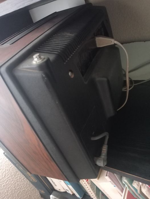 Televisão Philips antiga