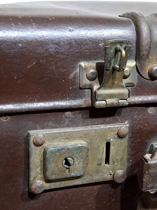 Walizka zabytkowa kłódka Komar vintage