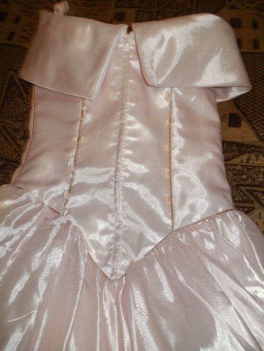 Вечернее, свадебное, выпускное бальное платье в пол