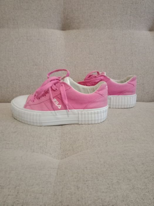 Buty tekstylne marki Fila rozm 38,5 na grubej podeszwie