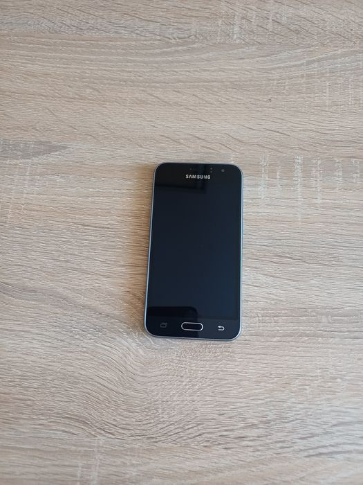Samsunga Galaxy J1