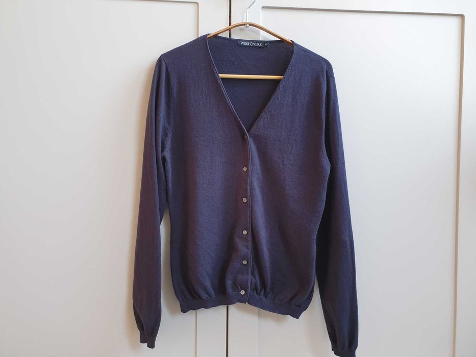 Granatowy sweter zapinany Woolovers bawełna jedwab jedwabny 38