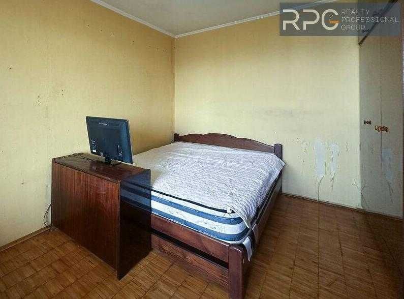 Продається 3к. квартира по вул. А.Солов'яненка,8  рк