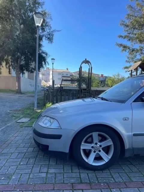 Volkswagen Passat carrinha 1.9tdi 130cv