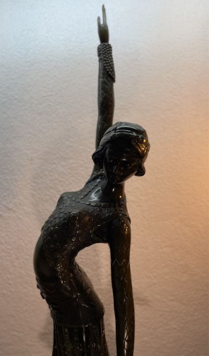 Replica em bronze de original de Demetre Haralamb Chiparus com 126 cm
