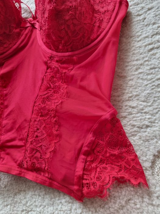 Gorset Hunkemoller  - 85D
Serdecznie polecam!