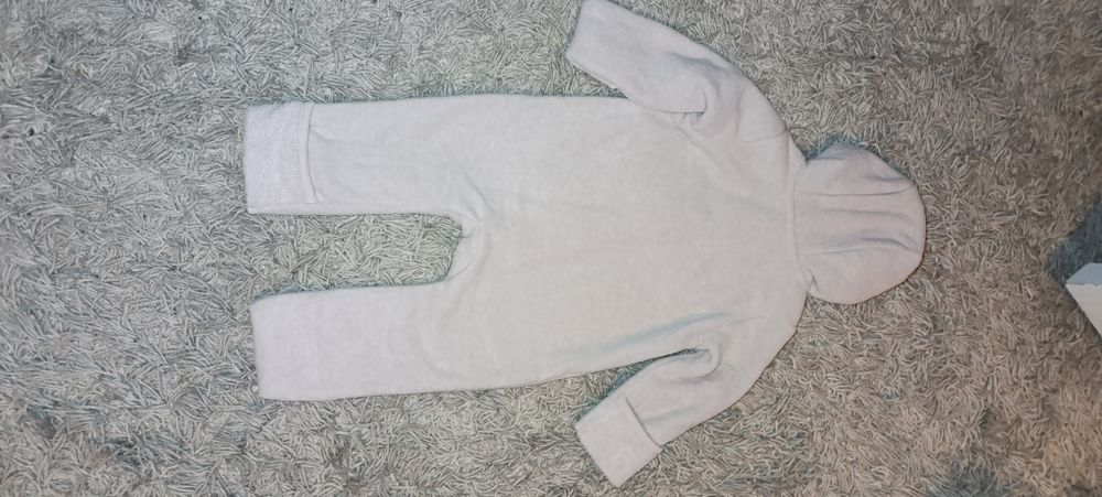 Комбинезон новый 68 р