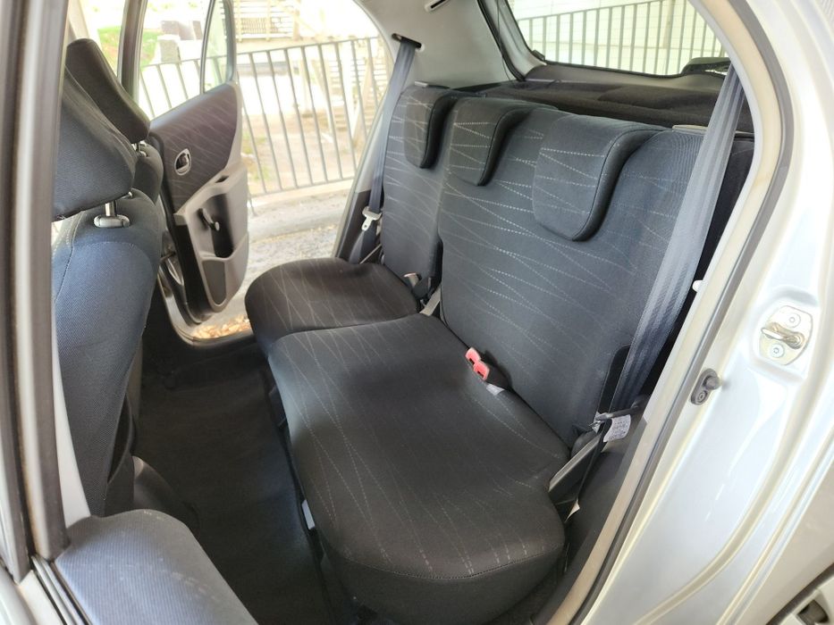 Toyota Yaris — fotografia 11