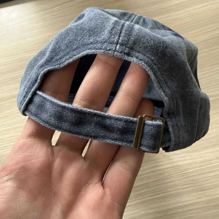 Szara czapka z daszkiem "Living Legend Since 1973"