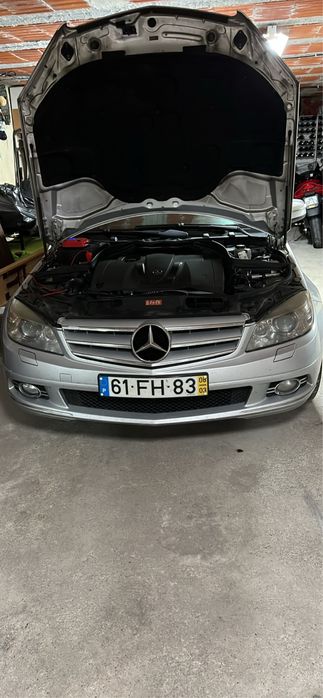 Mercedes com injetores reparados com garantia.