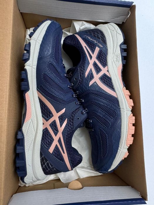 Nowe sneakersy sportowe ASICE granatowe 37