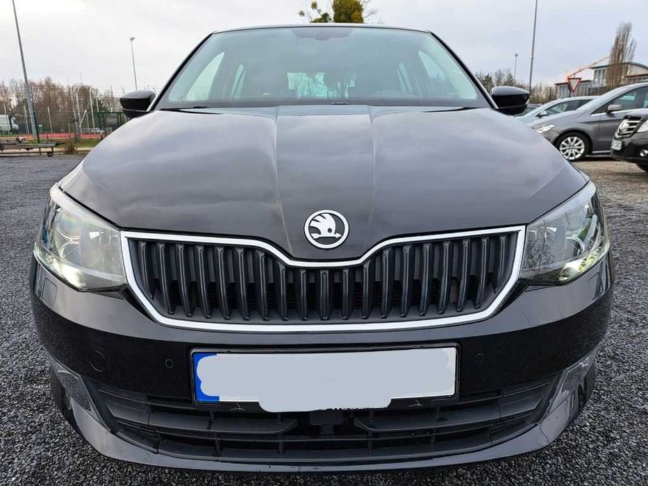 Бампер передній Skoda Fabia III запчастини, розборка Шкода Фабія 3