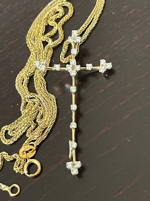 XIX/XX w. krzyżyk złoty z diamentami i łańcuszkiem !!!