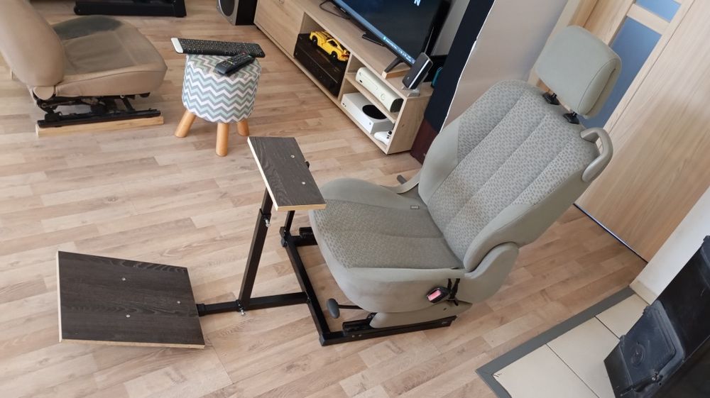 Stelaż simracing, simrig, pod kierownicę, Logitech, Thrustmaster