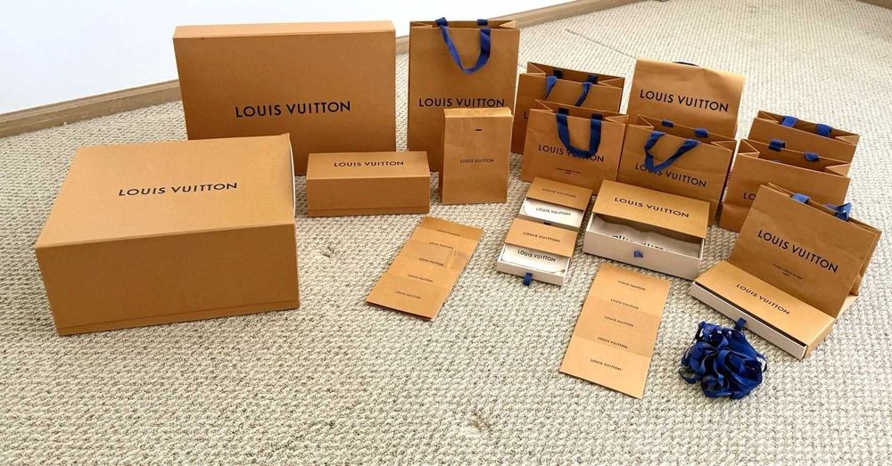 Оригинальные фирменные пакеты, коробки, пыльники и многое другое — Louis Vuitton