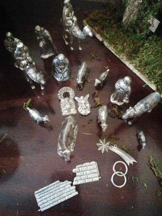 Conjunto de Presépio Vintage + Figuras em Metal