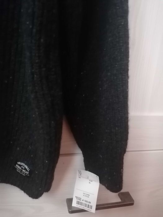 Sweter męski-SUPERDRY-roz-XL-ciepły,miękki,stylowy