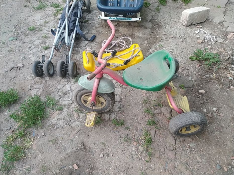 Іграшки,транспорт на запчастини