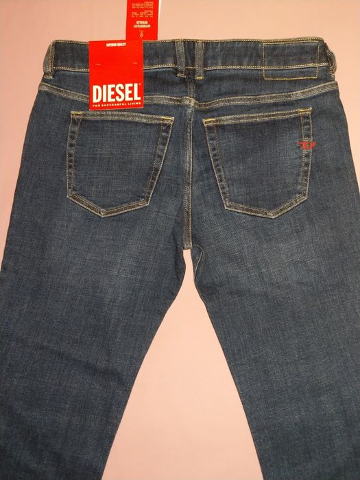 Wyprzedaż spodnie męskie Diesel.
