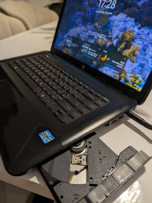 Laptop HP i5 4GB SSD 128GB Windows 11 pro 15,6 LED