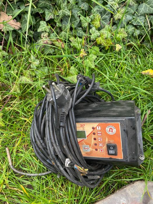 Komplet podajnik z koszem zasypowym DWOREK