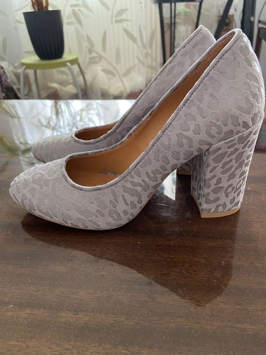 Czółenka damskie Loft 37