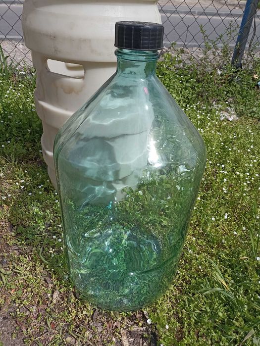 бутыль для вина 20 л + пластиковый контейнер для хранения березинка