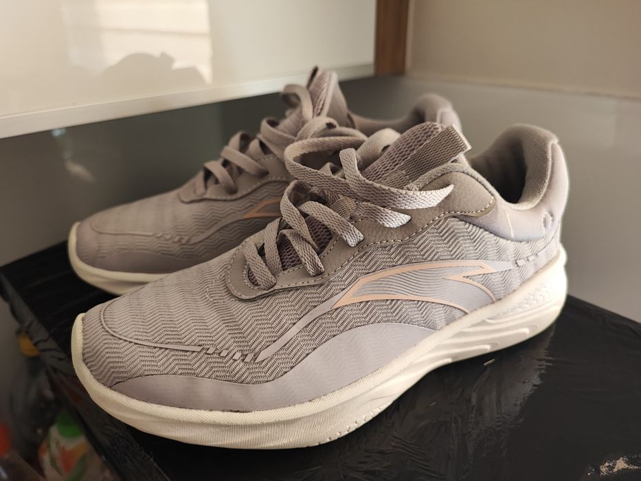 Buty sportowe ANTA rozm. 36