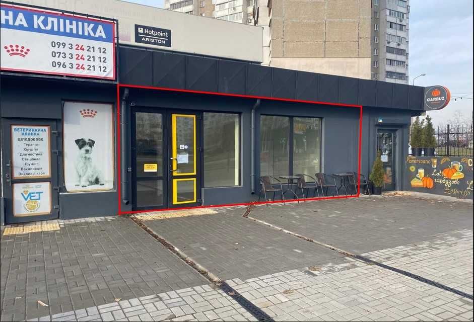Оренда фасадного приміщення 52 м/2. під аптеку та інше