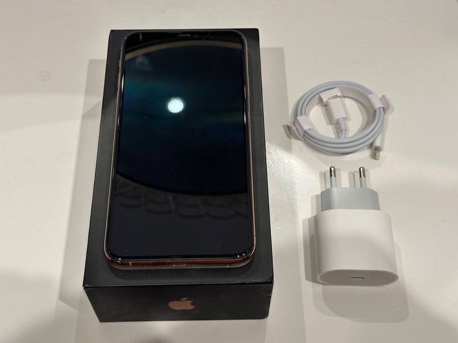 iPhone 11 Pro Max złoty w stanie idealnym