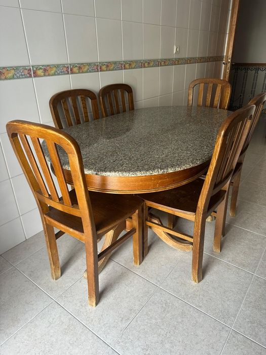Mesa de Jantar em granito