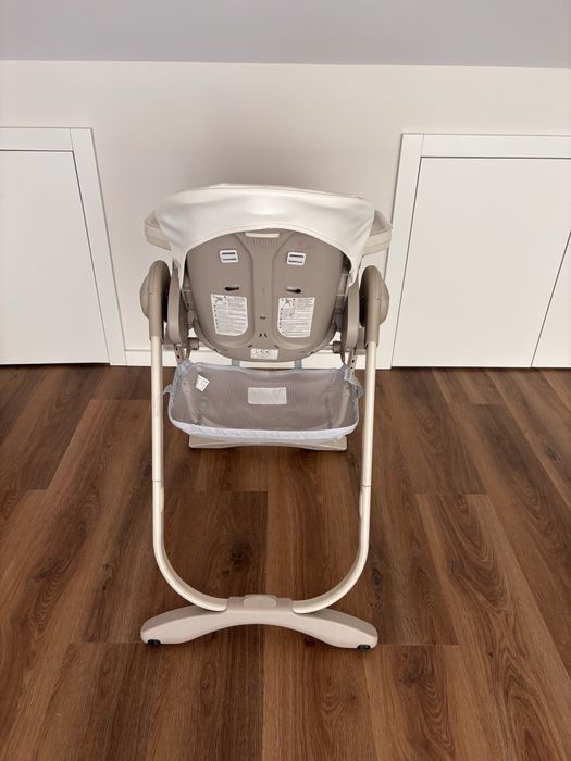 Cadeira de refeição para bebé em bom estado