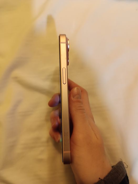Iphone 15 рожевий