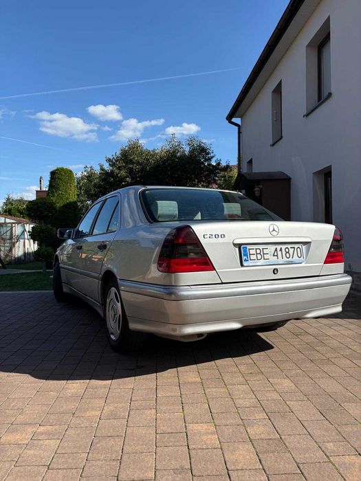 Mercedes-Benz W202