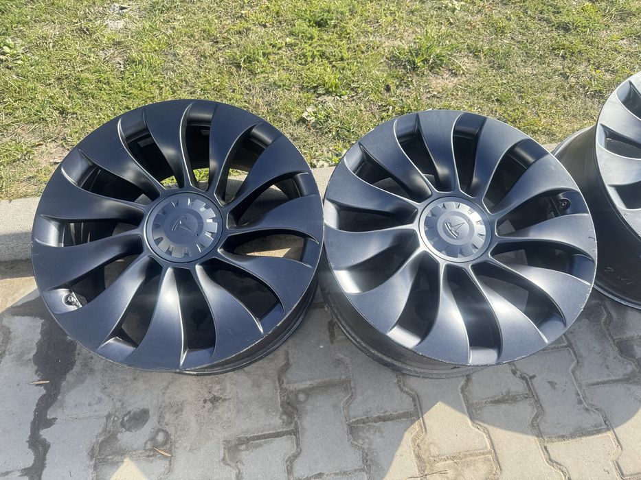 Розпаровка, поштучно Диски r21 tesla model Y, 5x114.3 Performance