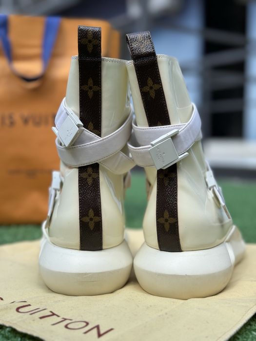 Sandàlia Louis Vuitton nova (39)