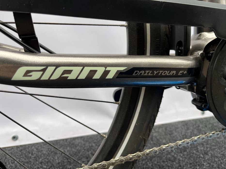 Rower elektryczny GIANT DAILY TOUR E+2 SHIMANO DEORE 70NM 625WH (M)