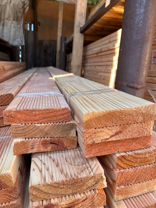 Терасна дошка із модрини: рифлена та палубна, довжина 3-4м