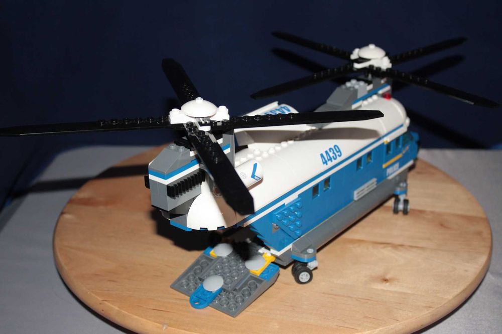 Lego City 4439 Dwuwirnikowy śmigłowiec policyjny