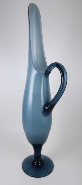 Grande jarro modernista em vidro opalino -  51.5 cm