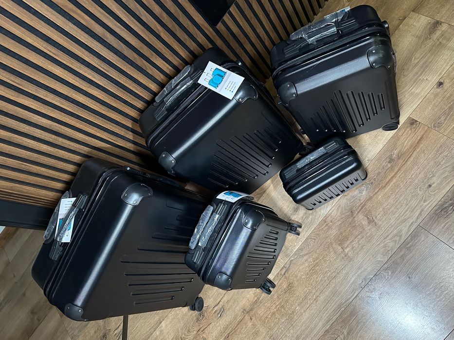 Zestaw walizek podróżnych 5 on 1