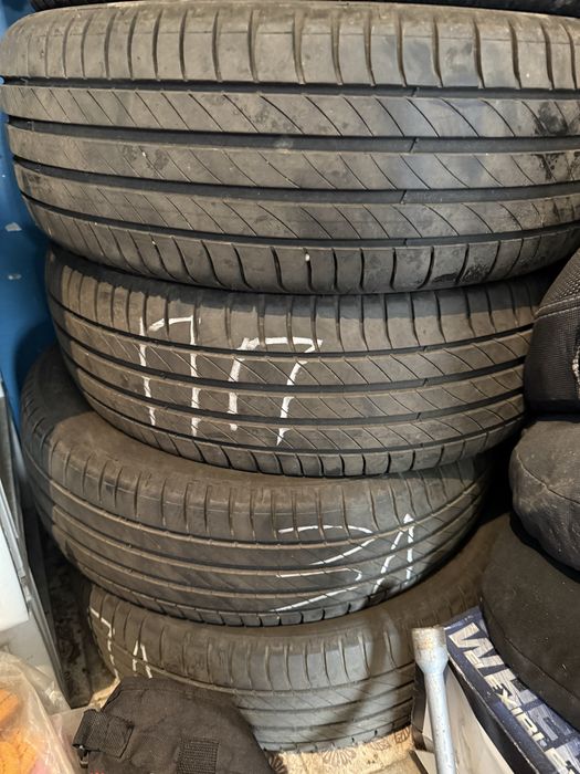 Резина в хорошем состоянии