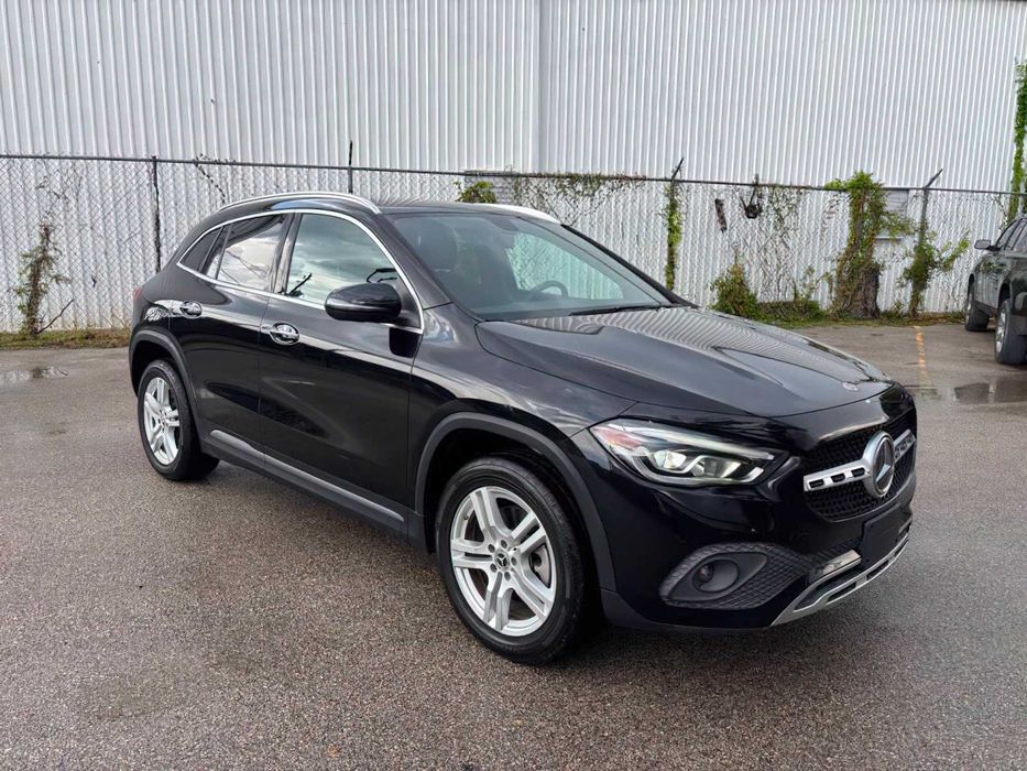 Mercedes-Benz GLA 250 4MATIC      2021