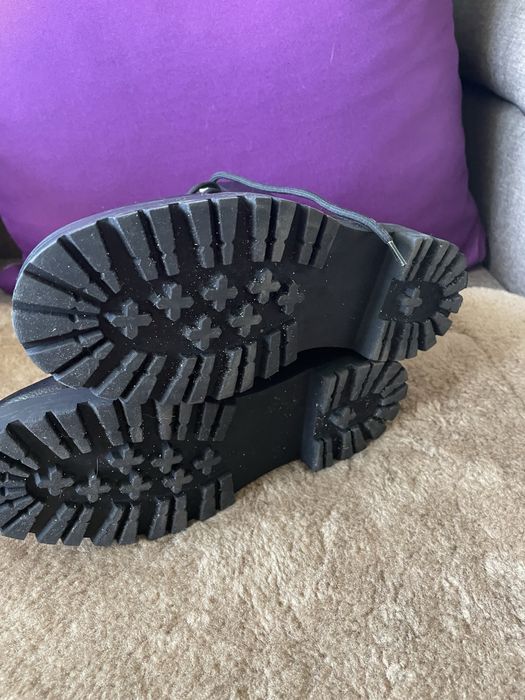 Buty czarne sznurowane ocieplane futerkiem