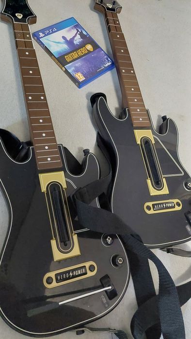 Dwie gitary Guitar Hero PS4 + gra + adapter USB