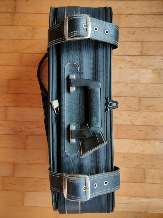 Mala de viagem da Pierre Cardin.