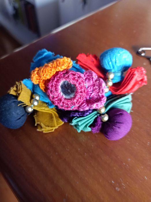 Lote de alfinetes de peito