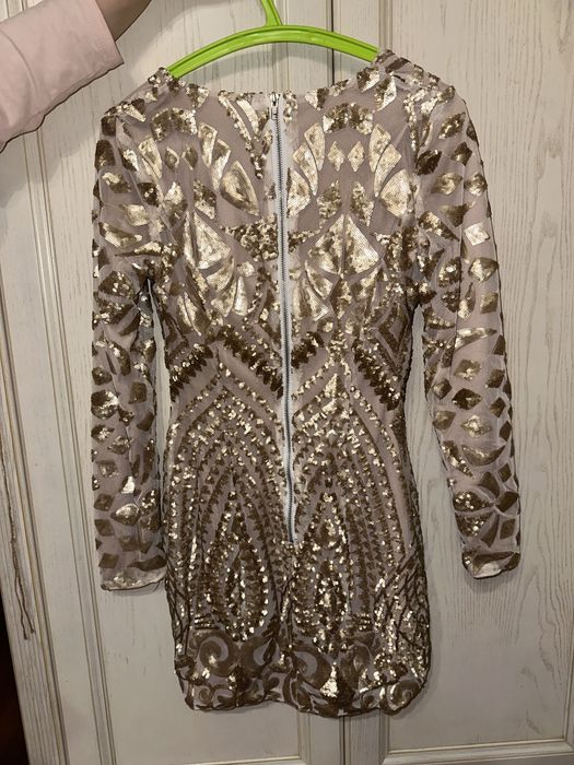 Платье размер S золотое