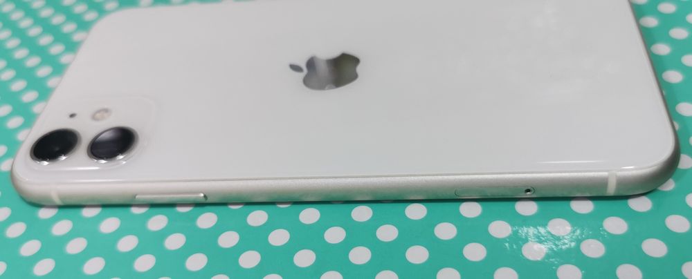 iPhone 11 APPLE (6.1'' - 128 GB - Branco)
Telemóvel novo, não foi usad